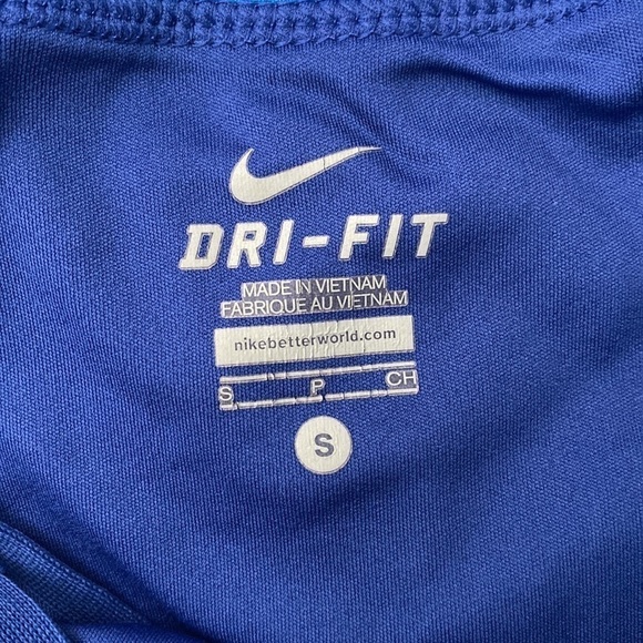 NIKE blue running shorts with small pocket and drawstrings. - Picture 7 of 9